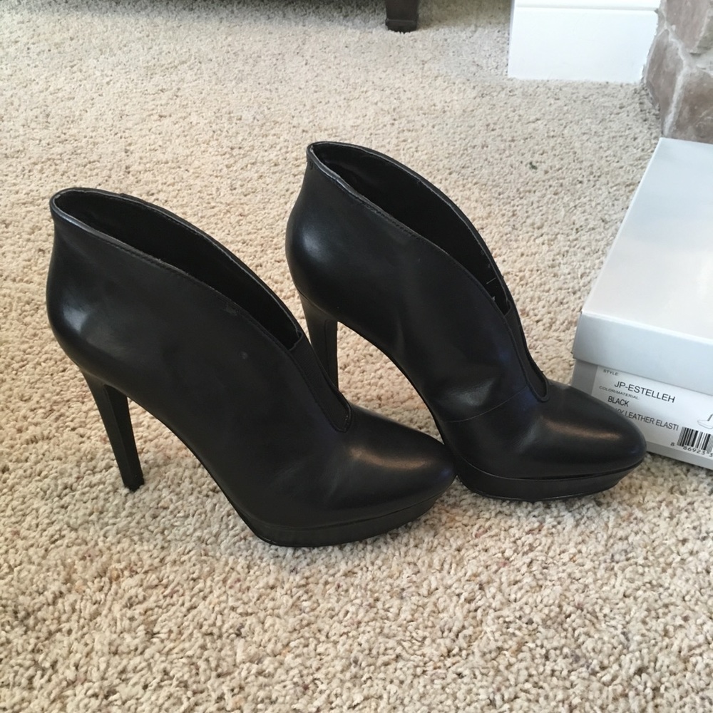 7.5 Jessica Simpson booties